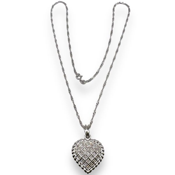 14k White Gold Romantic Diamond Heart Pendant Necklace