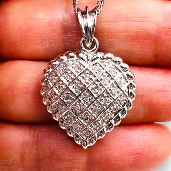 14k White Gold Romantic Diamond Heart Pendant Necklace - Image 9