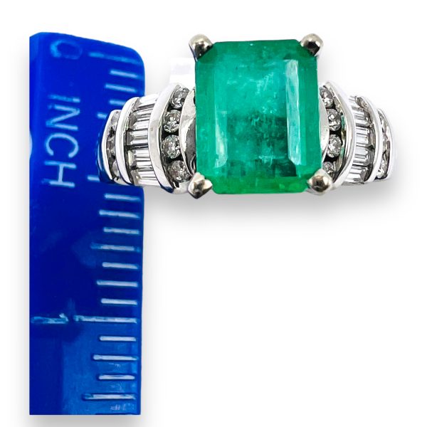 14k White Gold Emerald Diamond Accent Ring, size 7.25 - Image 8