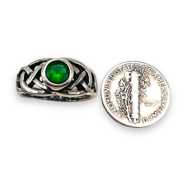 Irish Celtic Knot Ring with Round Green Stone, sz 4.75 - Image 3