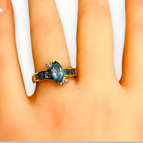 10k Gold Blue Topaz Diamond Accent Cocktail Ring, sz 7 - Image 6